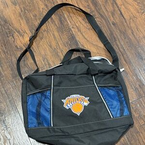 NY Knicks Crossbody Gym Bag